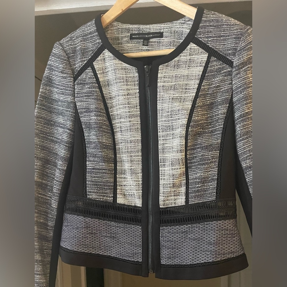 New White House Black Market tweed jacket size 6, pit 17”, sleeve 18”length 22”